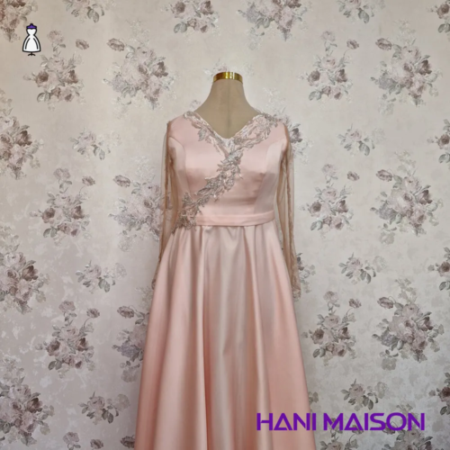 لباس عروس اپلیکه دوزی هانی مزون h471